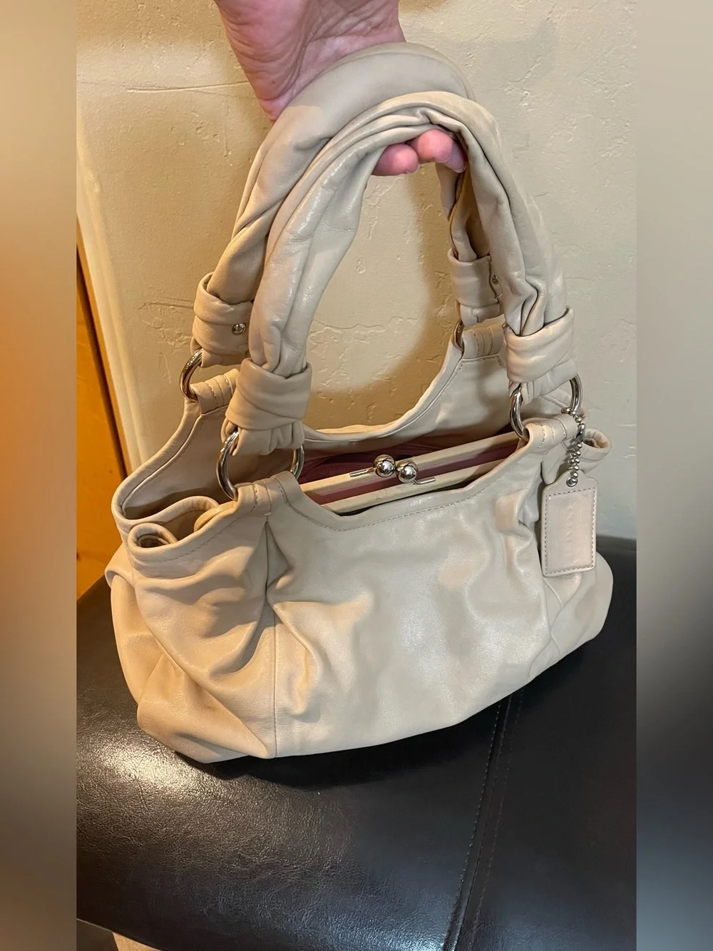 Coach Parker kisslock Hobo Satchel Cream Soft Leather Shoulder Bag cream leather